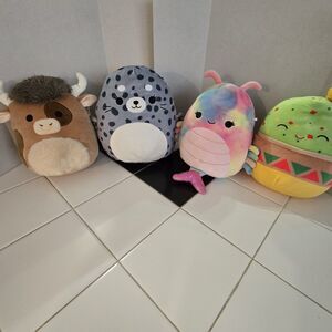 SQUISHMALLOWS Small Plush Toys Random Mixed Lot of 4